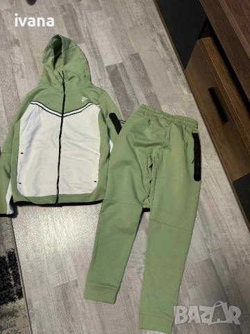 екип на найк//, снимка 2 - Детски анцузи и суичери - 52385371