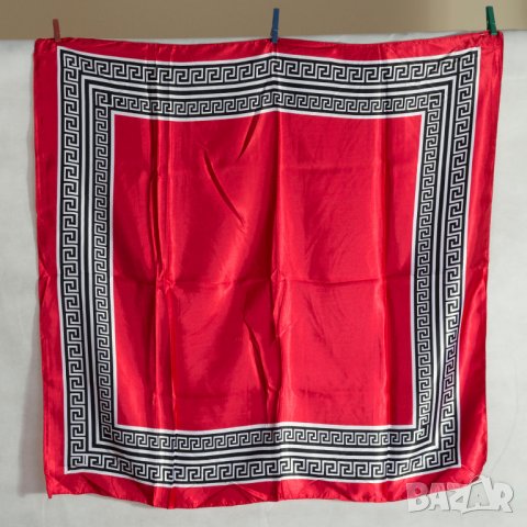 Дамски шал в червено с ефектен принт в черно и бяло Art of Polo, снимка 2 - Шалове - 43098534