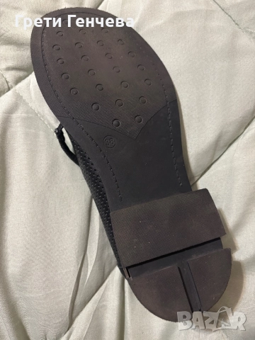 Дамски черни обувки номер 39 естествена кожа, снимка 8 - Дамски ежедневни обувки - 51726737