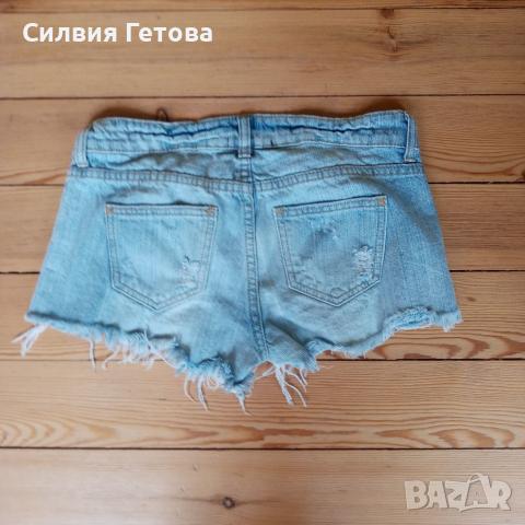 Екстравагантни къси панталони р-р S/М., снимка 4 - Къси панталони и бермуди - 36521724