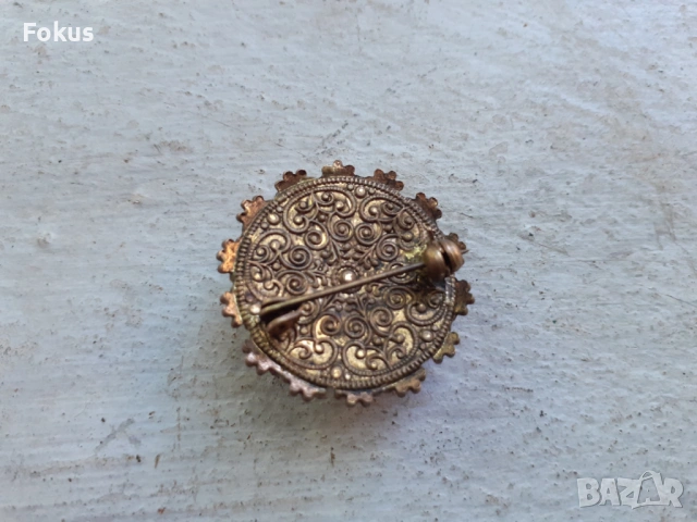 Интересна стара брошка, снимка 4 - Антикварни и старинни предмети - 53409891