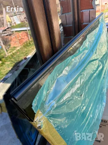 Чисто нов оригинален прозорец за Каравана Fendt 2014 година с размери 1450x590 цена  950.00 лева, снимка 3 - Къмпинг мебели - 49322722