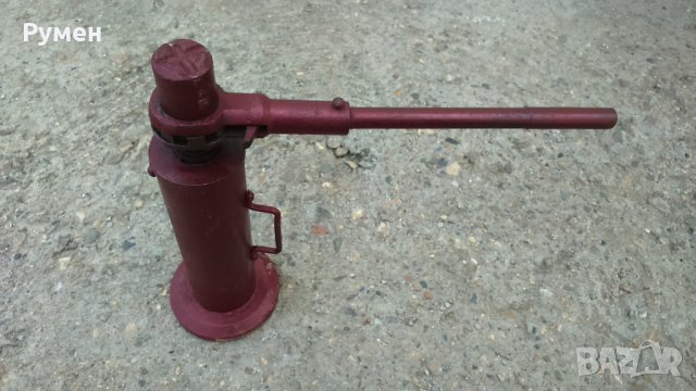 ВИНТОВ-КРИК-ТРЕСЧОТКА