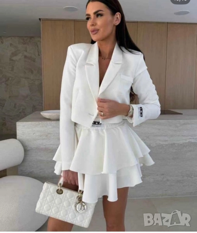 Дамски комплект пола и сако