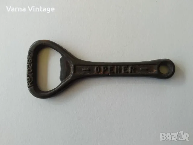 Винтажна чугунена отварачка за бутилки CROWN CORK OPENER Reg  RD 702661. САЩ