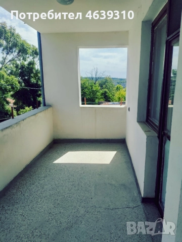 Продавам първи, долен жилищен етаж от двуетажна масивна жилищна сграда, снимка 5 - Етаж от къща - 52260781