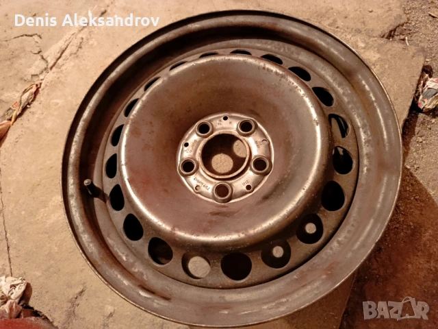 Джанти Mercedes 16 цола Оригинални-железни +2гуми летни Continental, снимка 2 - Гуми и джанти - 50841260