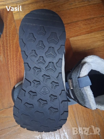 QUECHUA waterproof обувки за сняг 35 размер, снимка 4 - Детски обувки - 53052465