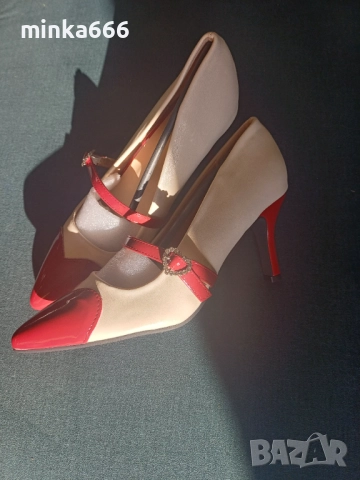 Дамски обувки с ток
