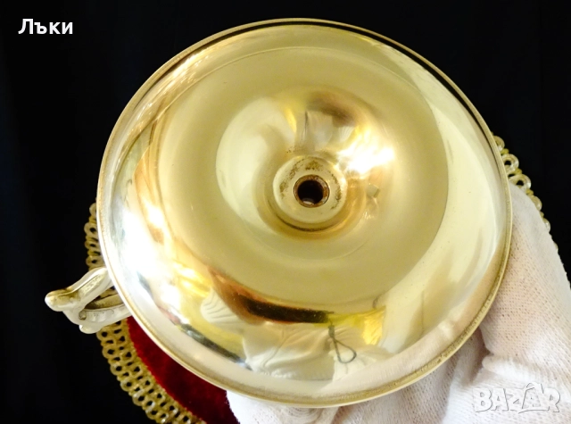 Бронзов свещник с дръжка 240 гр.,барок., снимка 5 - Антикварни и старинни предмети - 52900159