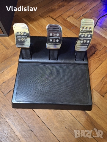 Волан Thrustmaster TX Racing Wheel Leather + Thrustmaster TH8S Shifter, снимка 8 - Джойстици и геймпадове - 51988945