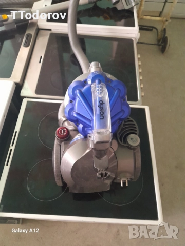 Прахосмукачка с контейнер Dyson DC29, 1400 W , снимка 5 - Прахосмукачки - 52617231