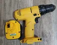 Dewalt винтоверт батерия зарядно плюс фенер, снимка 9