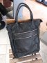 Естествена кожа голяма черна чанта с много джобове;)), снимка 1 - Чанти - 32919748