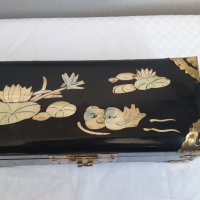 Стара китайска кутия за бижута от черно дърво и седеф, снимка 2 - Антикварни и старинни предмети - 43452723