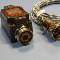 индуктивен сензор EUCHNER DSF1X UPO24, DB18BNC-4000 mm, снимка 6 - Резервни части за машини - 37238600