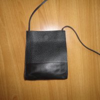 Нова чантичка/естествена кожа/+подарък визитник, снимка 1 - Чанти - 37741641