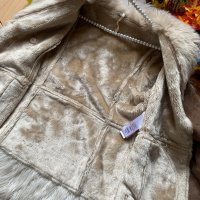 Късо велурено палто M&S, снимка 4 - Палта, манта - 40647530