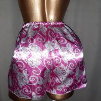 М Сатенени розови шорти , снимка 2 - Къси панталони и бермуди - 38401866