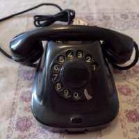 Стар бакелитов телефон, снимка 5 - Антикварни и старинни предмети - 43046820