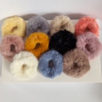 Цветни и красиви пухени ластици за коса в различни цветове, снимка 2 - Аксесоари за коса - 38951236