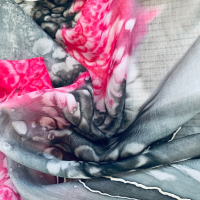 Голям луксозен копринен шал, снимка 1 - Шалове - 36545906