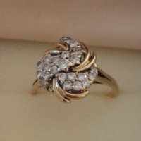 Английски Дамски златен 375 проба пръстен с циркони, снимка 5 - Пръстени - 39351001