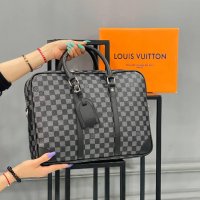 Дамскa чанта за лаптоп Louis Vuitton код 32, снимка 1 - Чанти - 37207528
