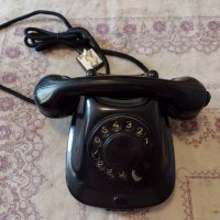 Стар бакелитов телефон, снимка 2 - Антикварни и старинни предмети - 43046820