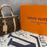 Дамска чанта Louis Vuitton код 31, снимка 1 - Дамски ежедневни обувки - 28280526