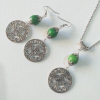 Красив комплект бижута със зелен Тюркоаз и филигрирани медальони в цвят сребро , снимка 5 - Бижутерийни комплекти - 33475535