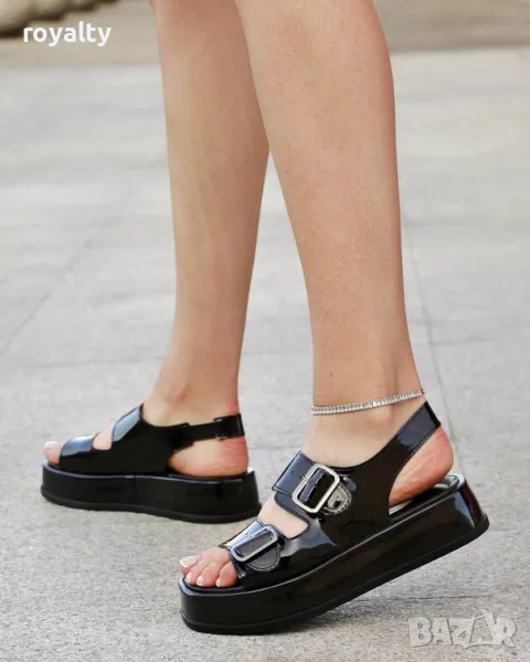 Сандали на платформа - черен лак, снимка 1