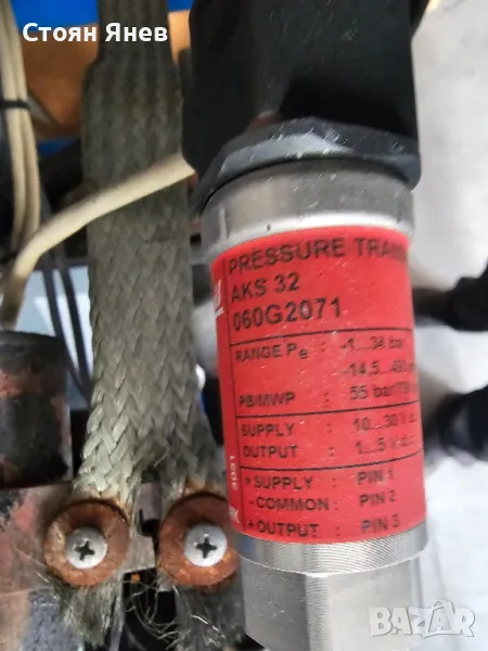 Датчик преобразувател на налягане ( трансдуцер ) Aks32 Danfoss -1/34bar, 1- 5v Dc - 060G2071, снимка 1