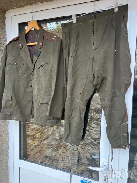Продавам офицерска униформа от 50 те години , снимка 1