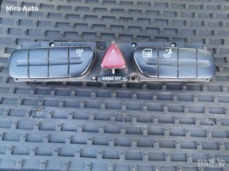 Модул с бутон за Аварийни светлини от Мерцедес Ц класа w203, снимка 1