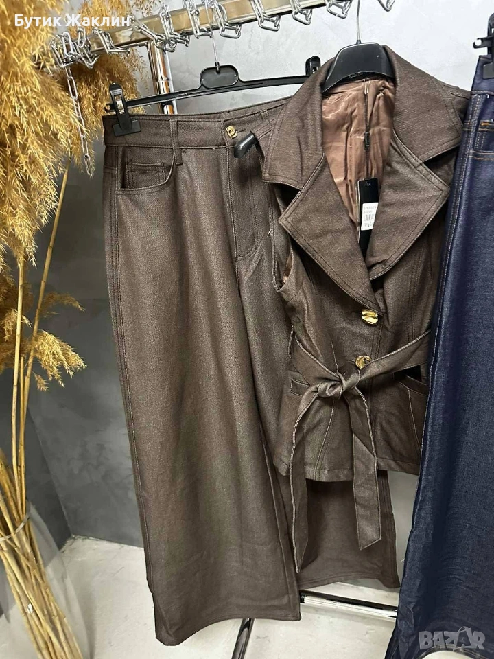 Дамски комплект от 2 части елек с колан и дънки, снимка 1