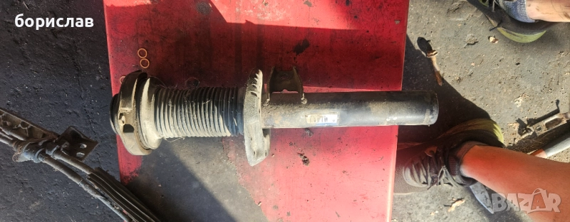 Преден амортисьор за Фолксваген Пасат б6 , снимка 1