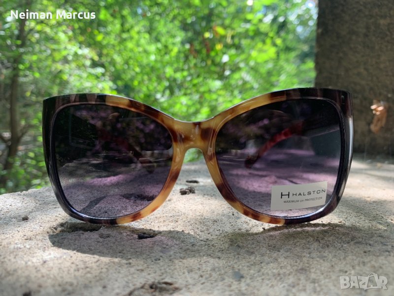 Halston, снимка 1