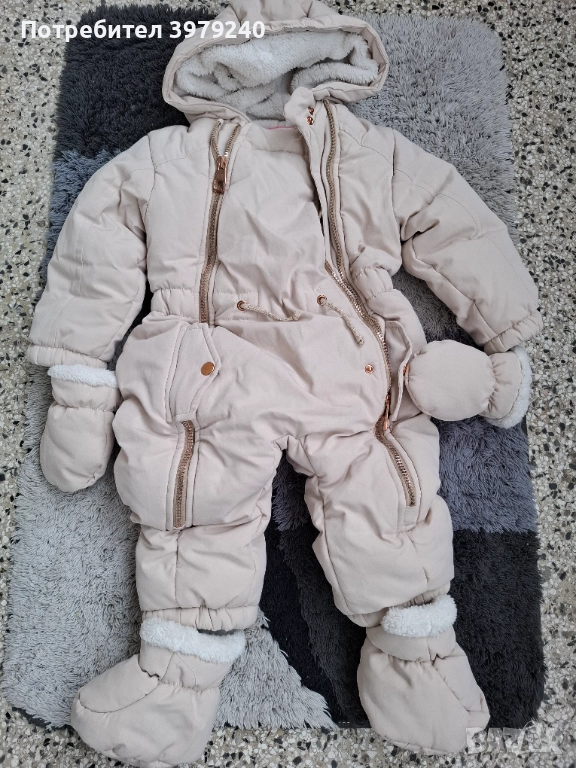 Ескимос с ръкавици и ботуши за 12месеца , снимка 1