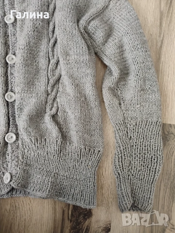 Две жилетки   ръчно плетиво, снимка 6 - Жилетки - 52775889