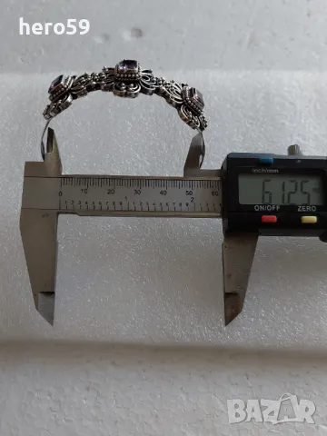 Сребърна гривна,тип рогатка с инкрустирани аметисти сребро 925, снимка 4 - Колиета, медальони, синджири - 47999184