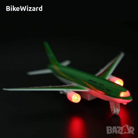Малък  макет на самолет със светлина и музика НОВ, снимка 4 - Влакчета, самолети, хеликоптери - 37130476