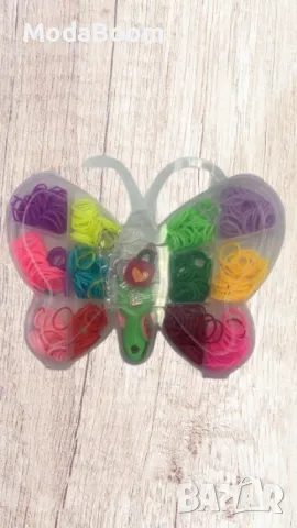 Комплект ластички за плетене на гривни - В кутия с формата на пеперуда 600 броя, снимка 4 - Гривни - 48370251