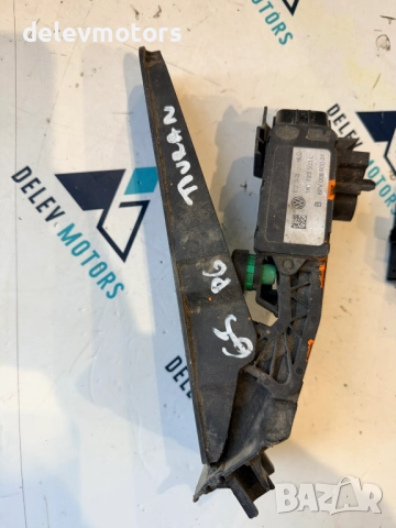1K1723503L педал за газ от Volkswagen, снимка 3 - Части - 52489594