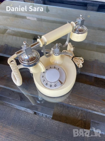 Стар Ретро телефон, снимка 4 - Антикварни и старинни предмети - 50552517