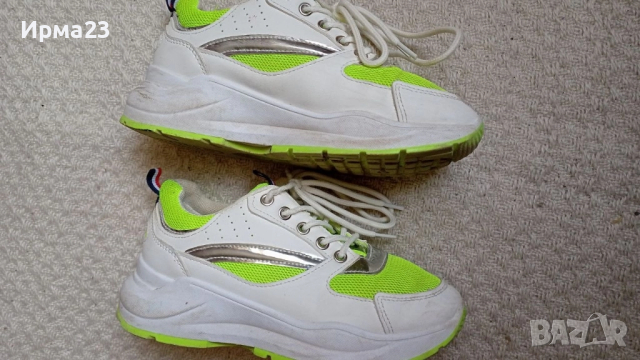 Дамски маратонки, снимка 2 - Маратонки - 51736779