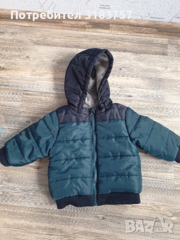  Зелено яке с качулка подплатено, дебело за зимата 9 м - 14 лв 