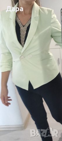 Дамско сако . Цвят мента 