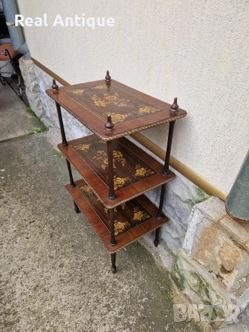 Страхотна антикварна холандска масичка на три нива етажерка , снимка 5 - Етажерки - 53563433