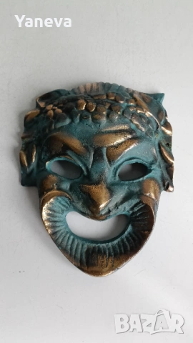 Бронзова масивна маска на сатир с венец от грозде